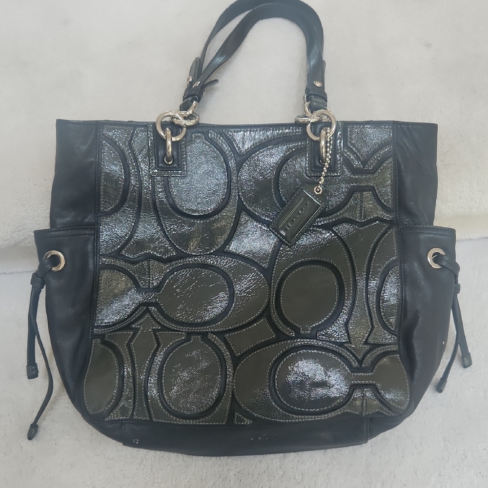Learher Coach Black and Silver Women's Tote Bag *AUTHENTIC*
